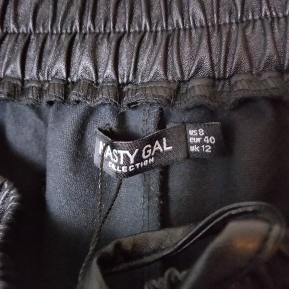 NWT NastyGal Sz 8 Black Faux Vegan Leather Pants Tie Waist Jogger Relaxed Baggy - Picture 3 of 8